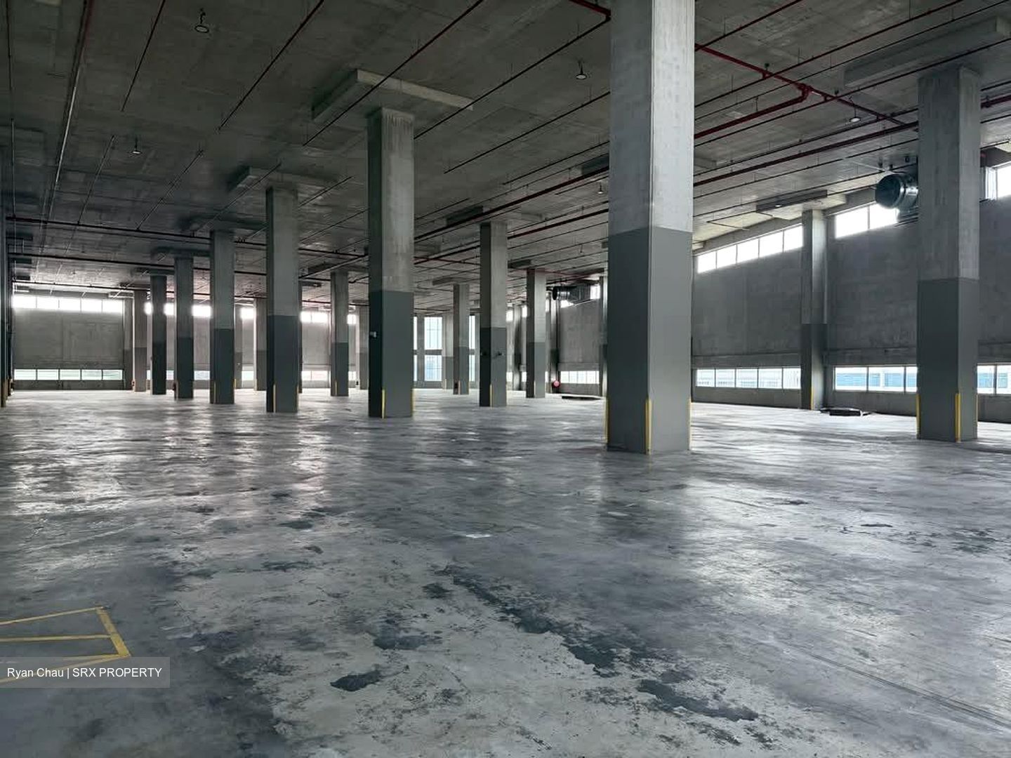 Ibm Place (D16), Warehouse #581726271